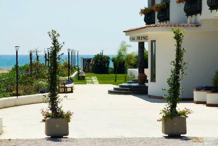 Hotel Parco Dei Principi Paestum Esterno foto