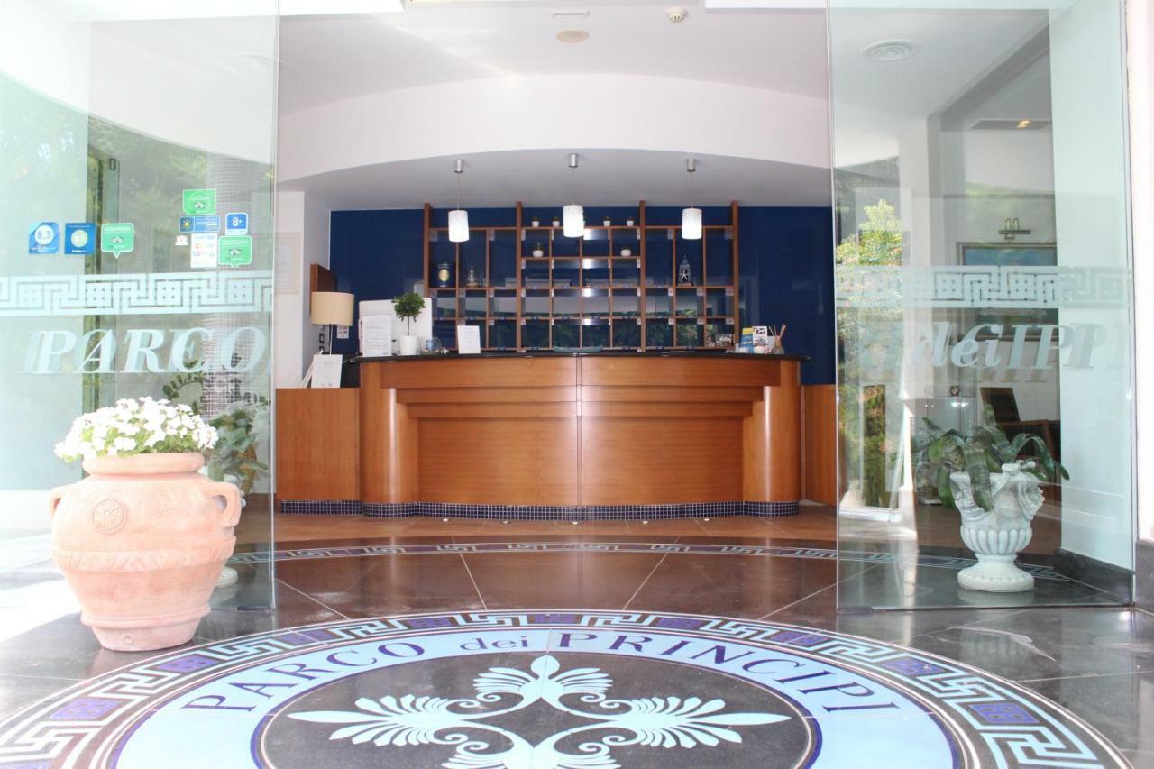 Hotel Parco Dei Principi Paestum Esterno foto