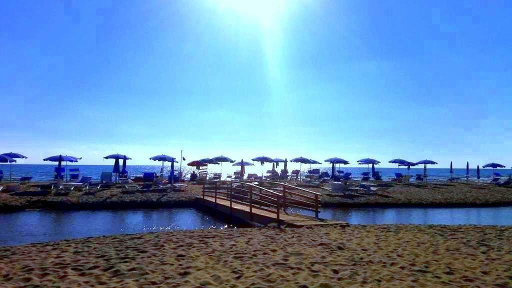 Hotel Parco Dei Principi Paestum Esterno foto