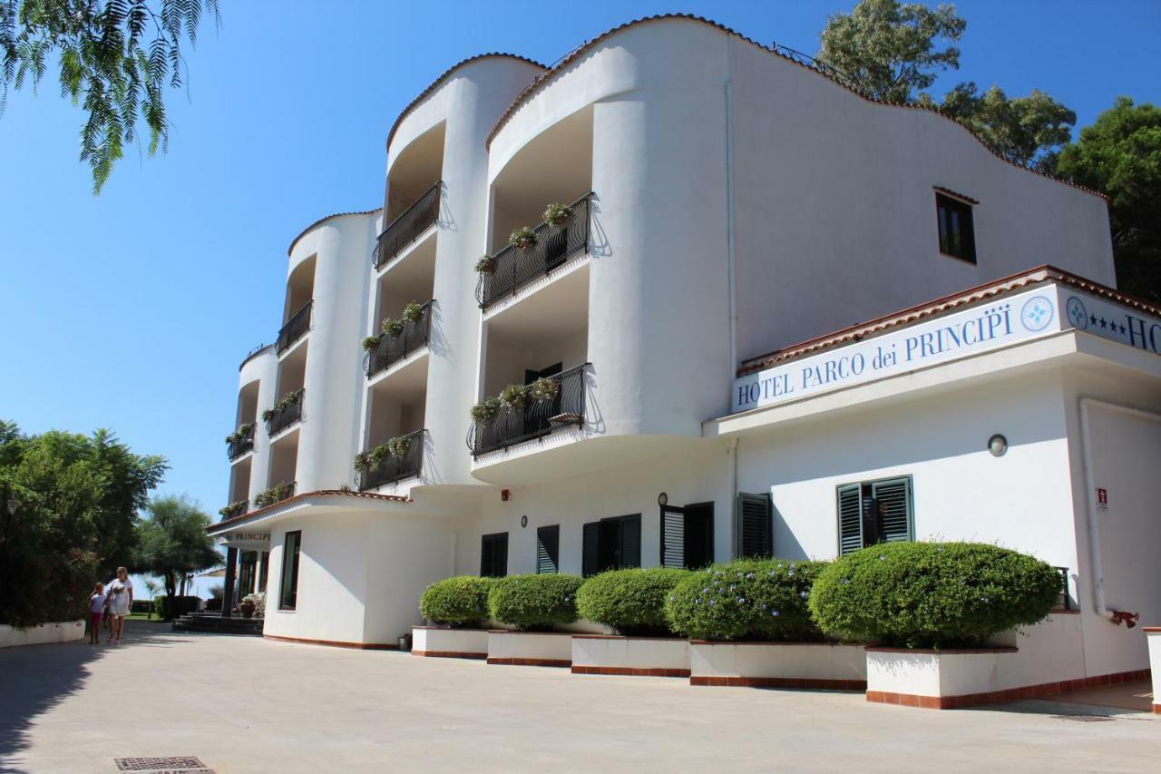 Hotel Parco Dei Principi Paestum Esterno foto