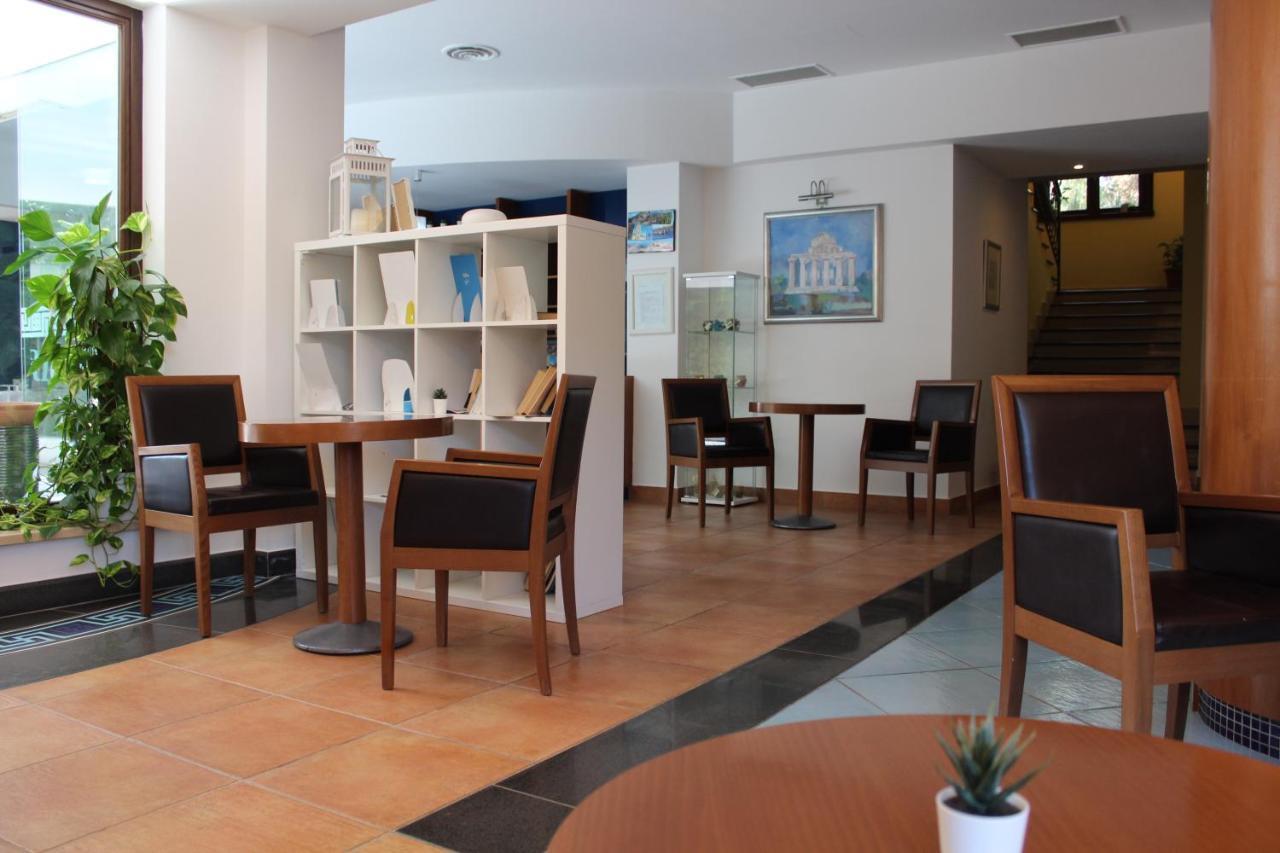 Hotel Parco Dei Principi Paestum Esterno foto