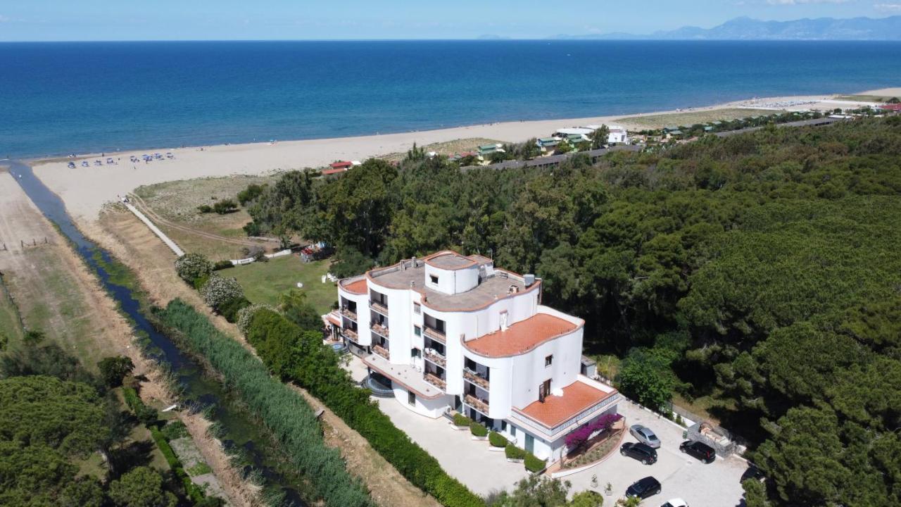 Hotel Parco Dei Principi Paestum Esterno foto